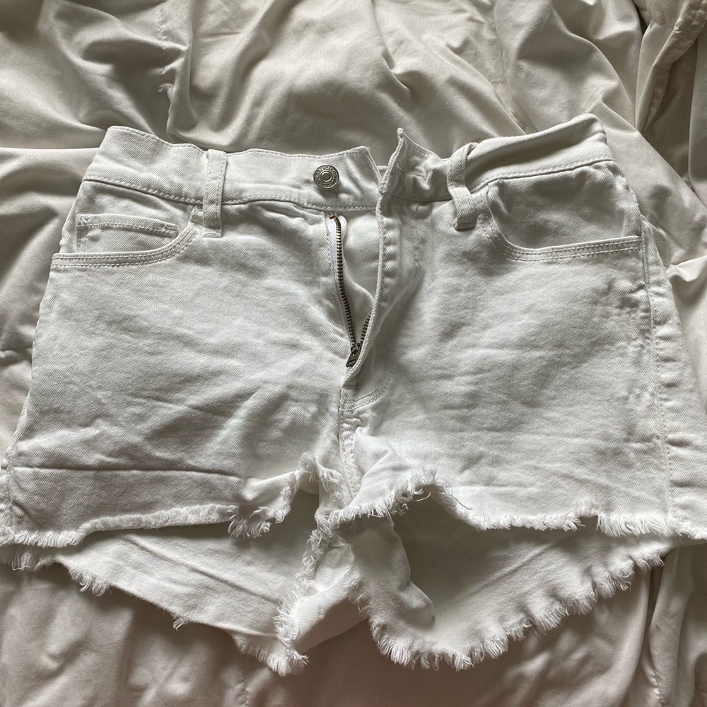 Abercrombie white jean shorts size 0(25)